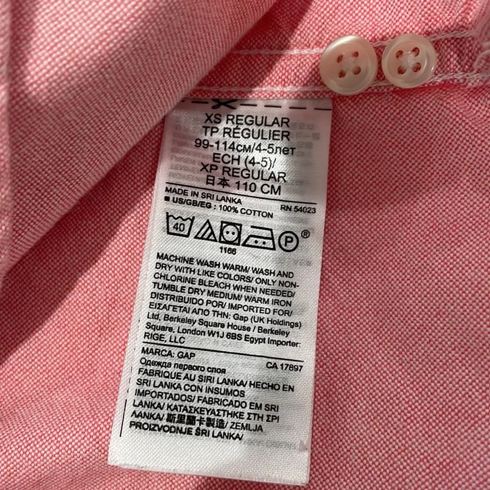 GAP Kids - long sleeve button down shirt size xs